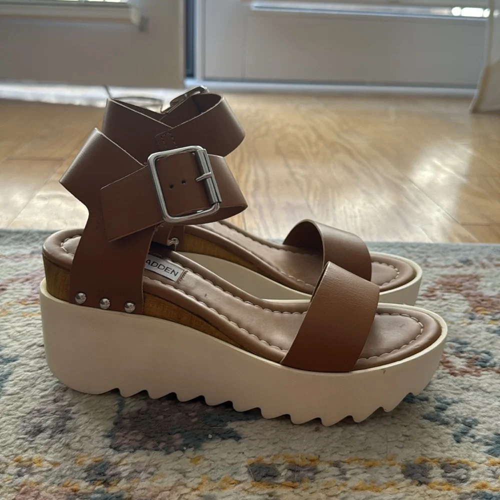 Steve Madden Keanu Platform Sandals - Picture 2 of 5
